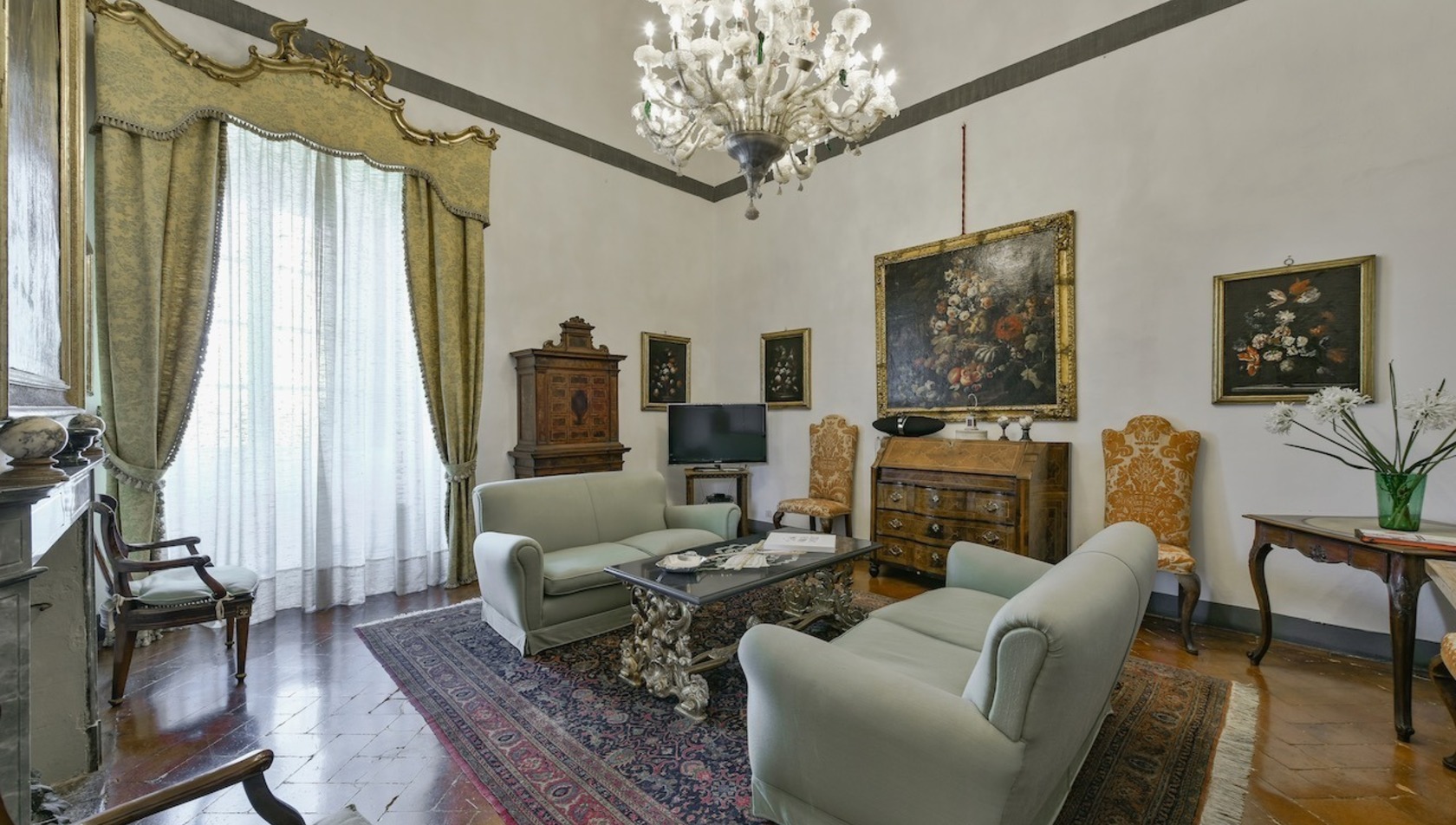 TVRoom-14